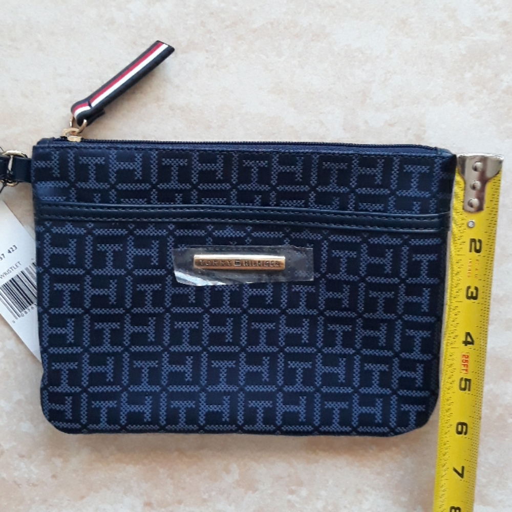 5x*Host Pick*Tommy Hilfiger wristlet - Picture 8 of 8